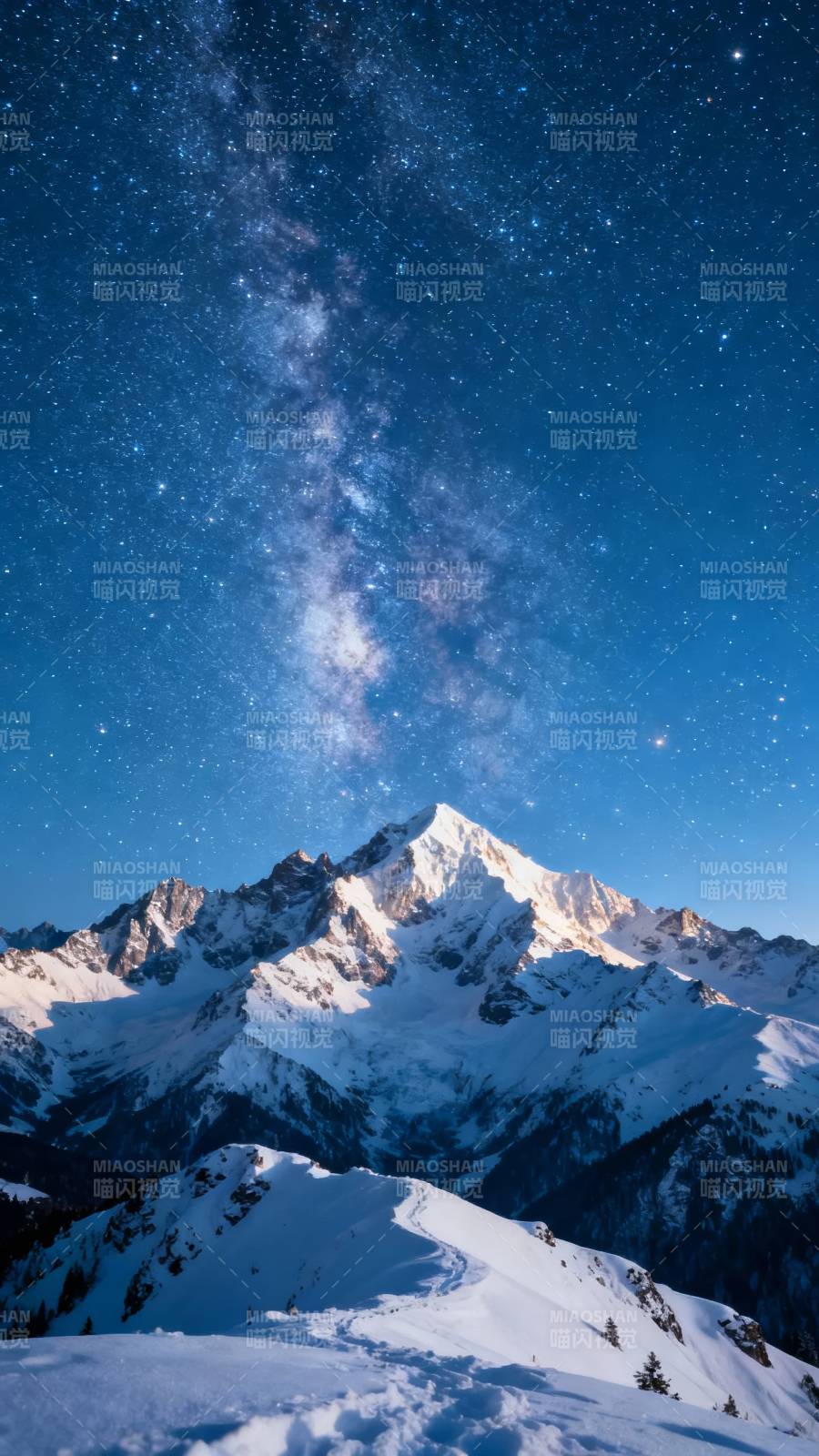 雪山银河夜图片