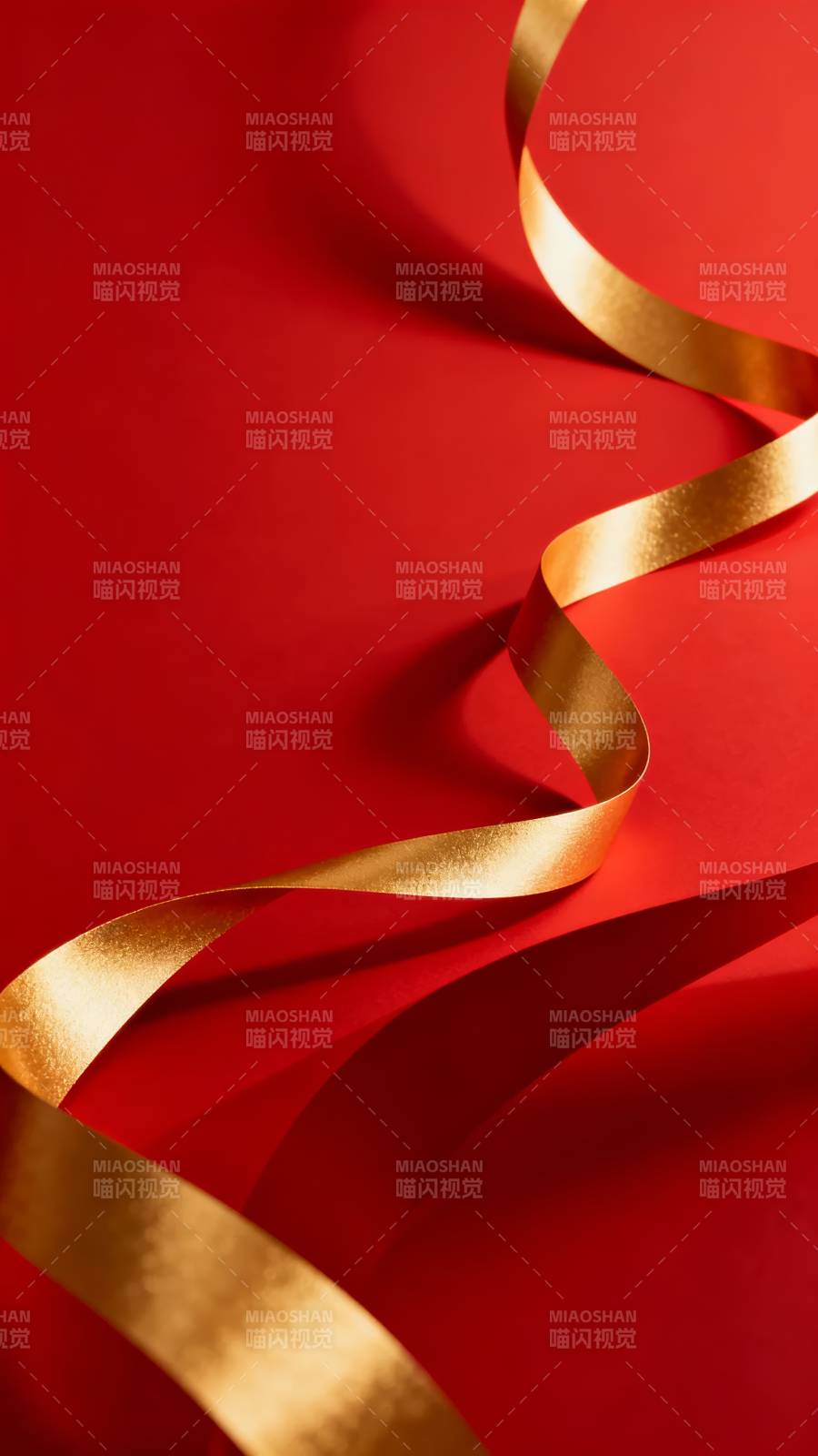红底金带 优雅流转图片