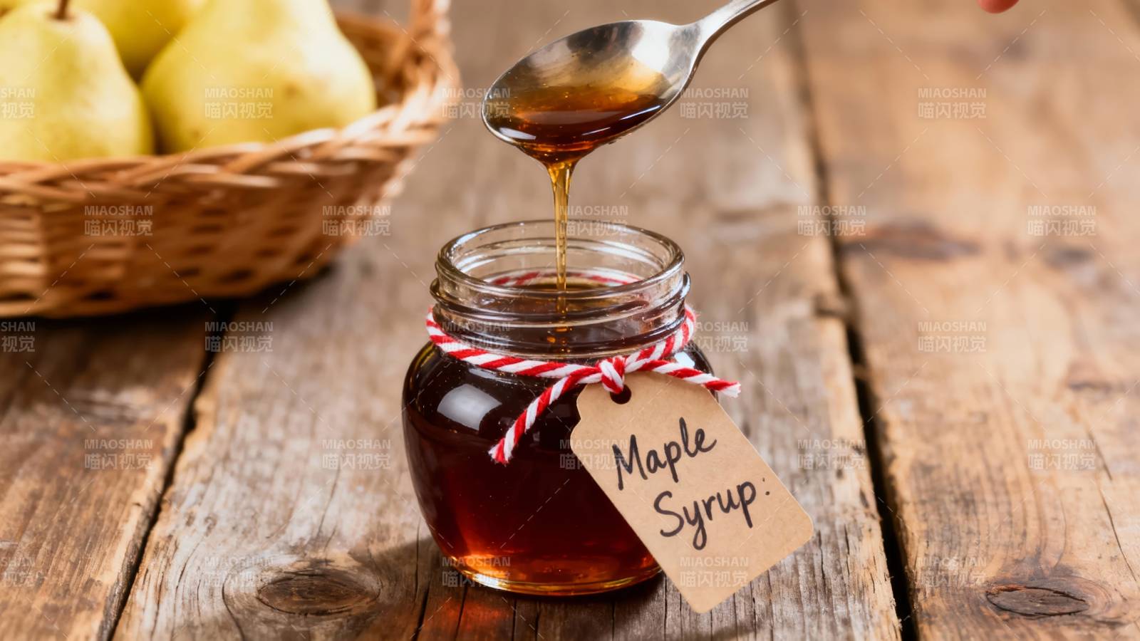 maple syrup jar with图片