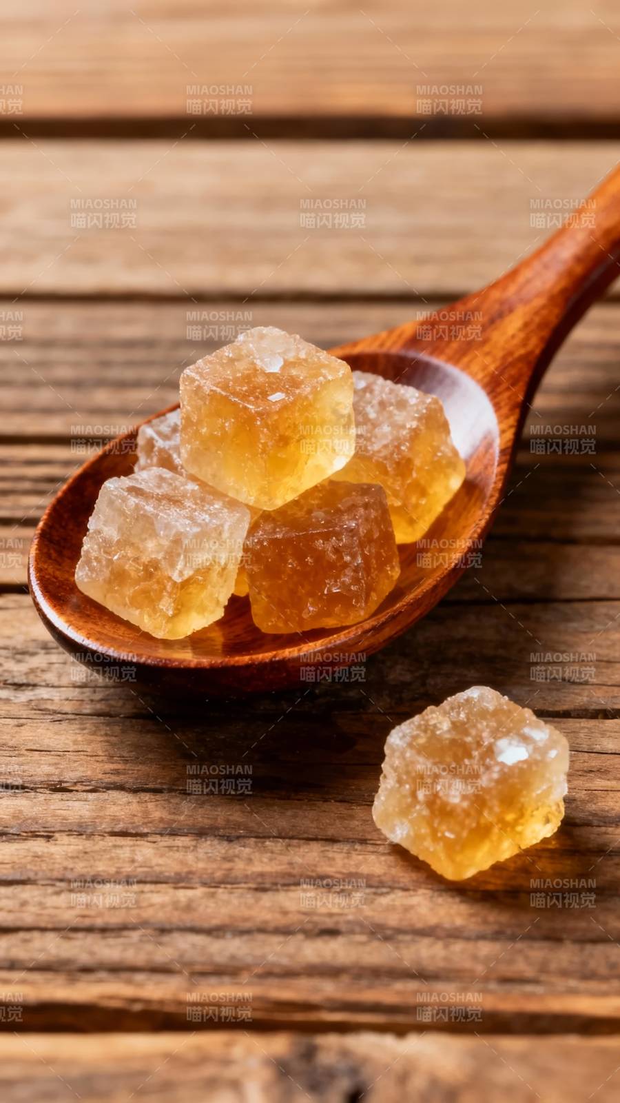 木勺盛黄糖  rustic 风味浓图片