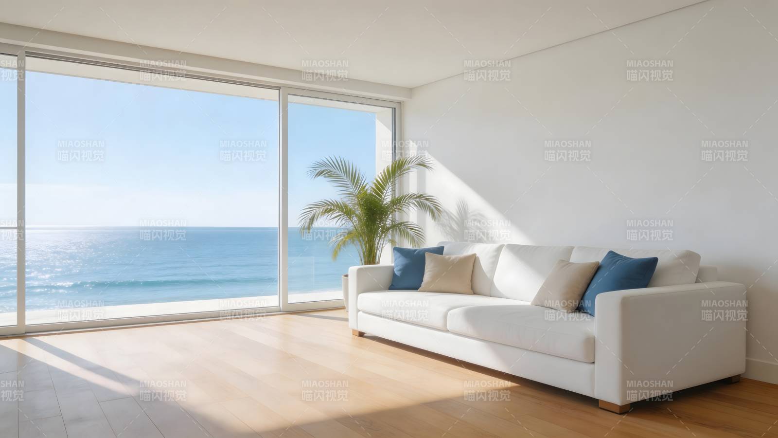 海景客厅 阳光洒满白沙发图片