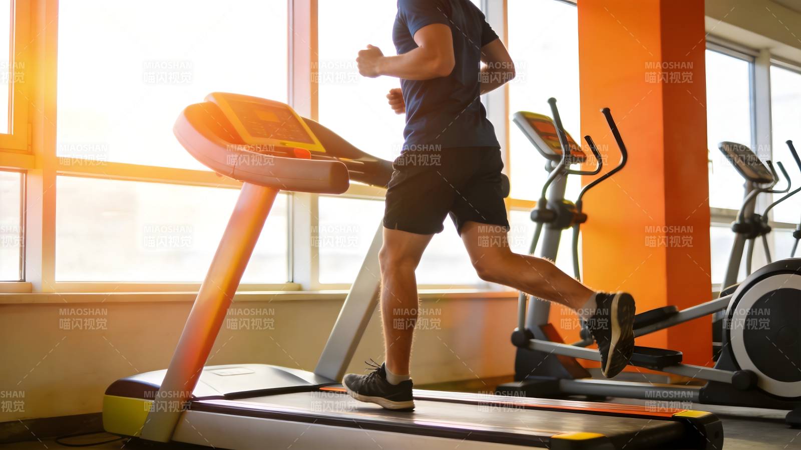 晨跑 treadmill 健身日常图片