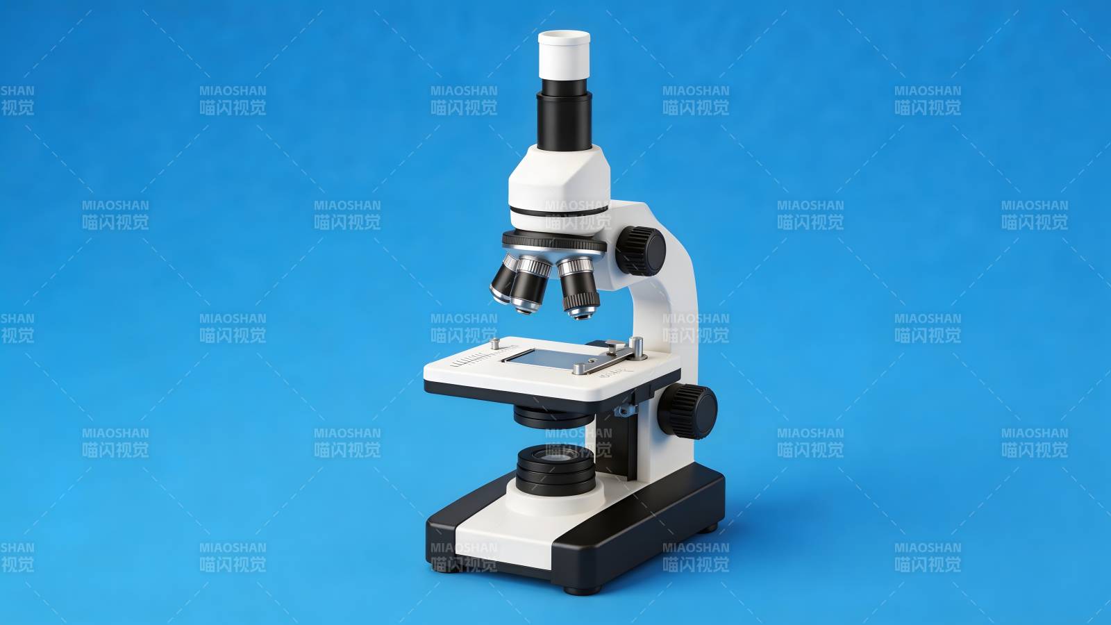 显微镜静置蓝底上图片