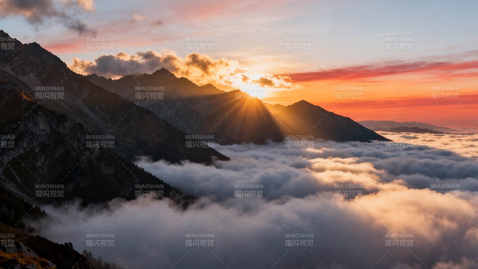 云海日出 山峦染金辉图片