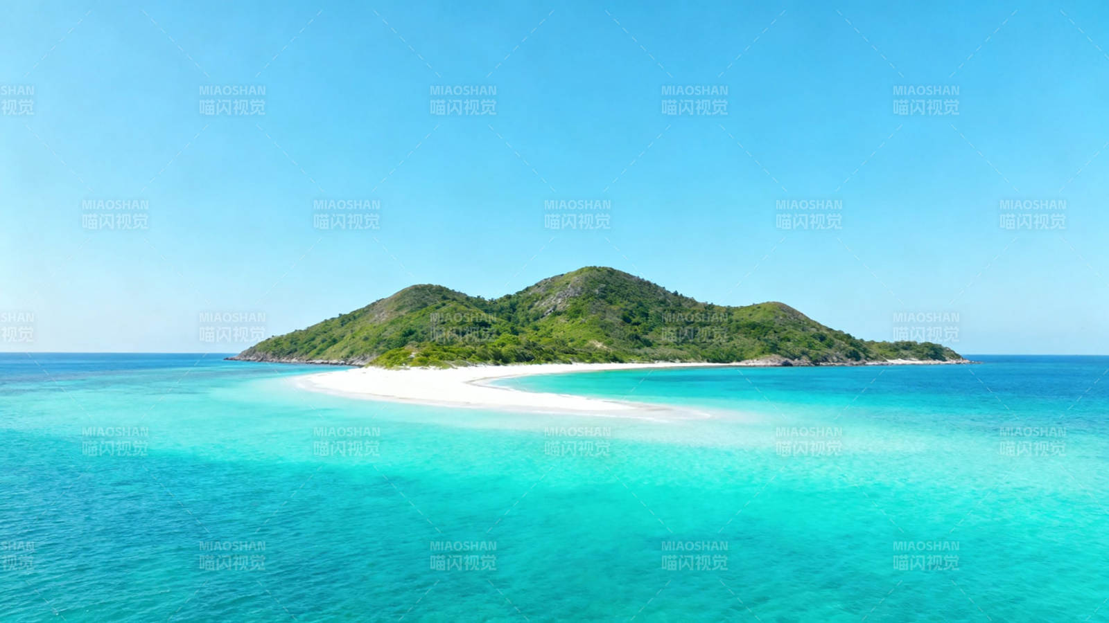 碧海蓝天 绿岛白沙滩图片