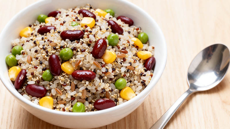 藜麦杂豆沙拉碗图片