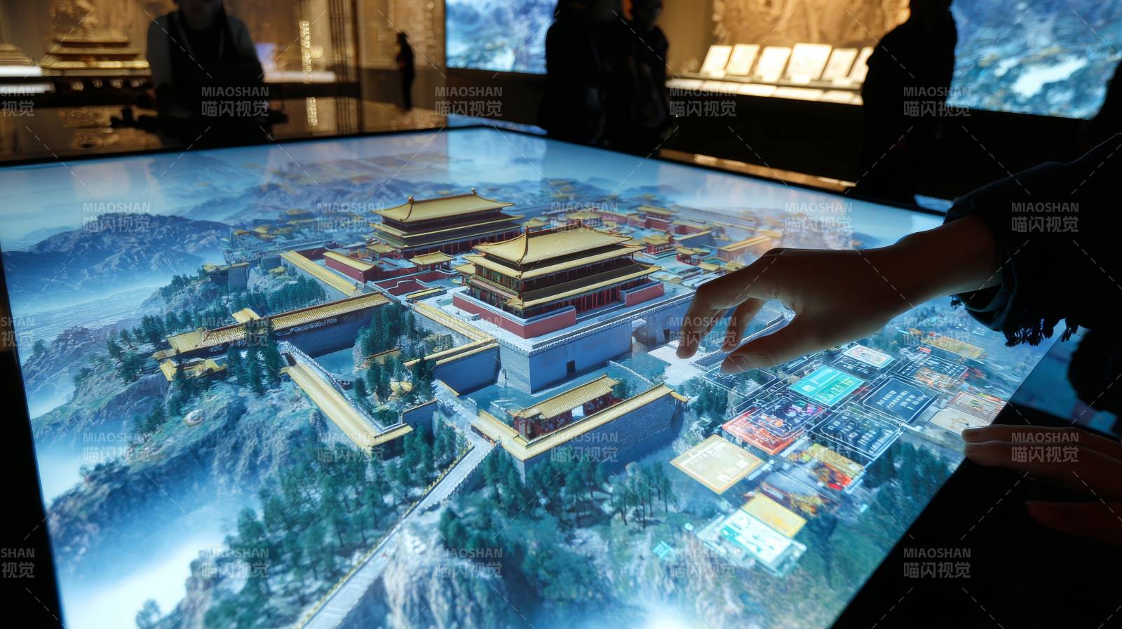 指尖触碰数字故宫全景图片