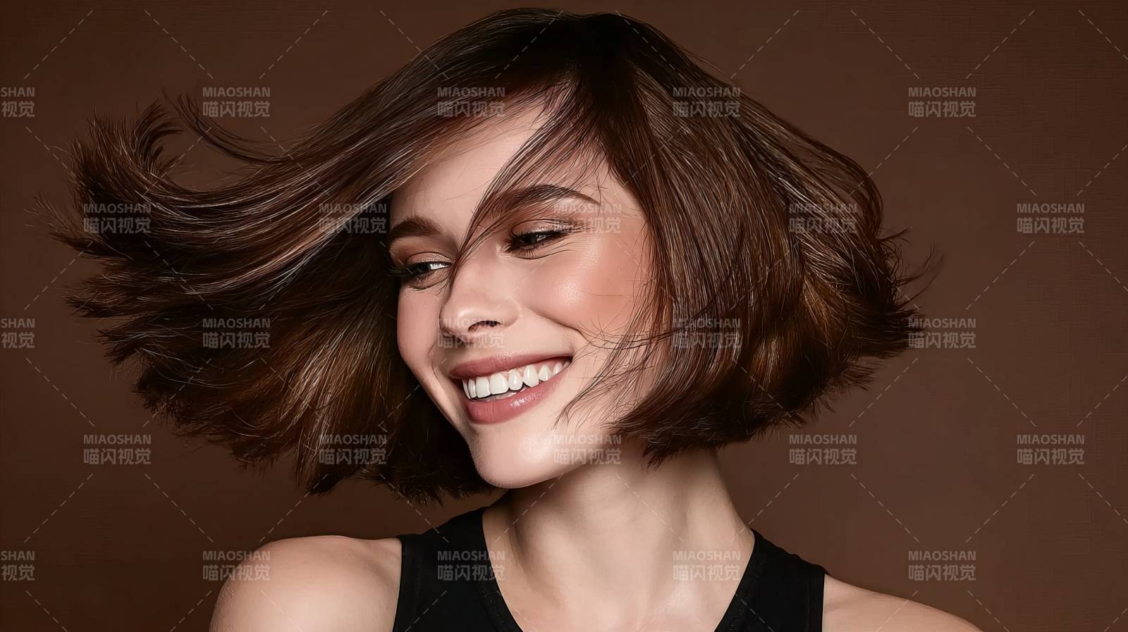 飞扬短发 笑靥如花图片