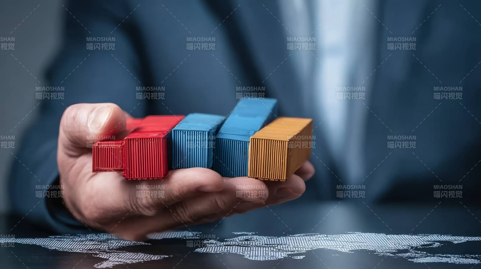 手握彩块 掌控全局图片