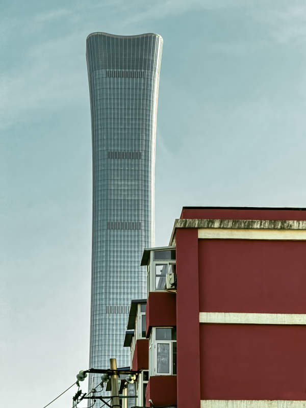 北京中信大厦与老楼对比图片