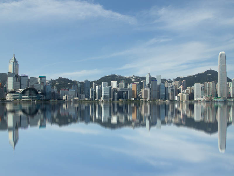 香港天际线倒影如画图片