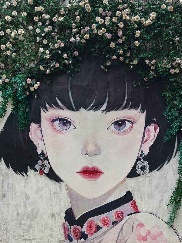 花冠少女 眸含春水图片