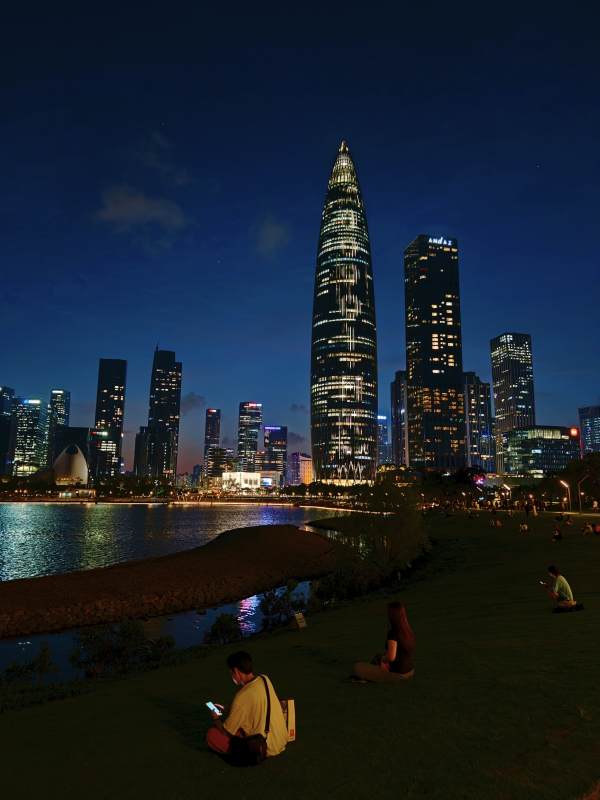 深圳夜景 人才公园静赏灯火图片