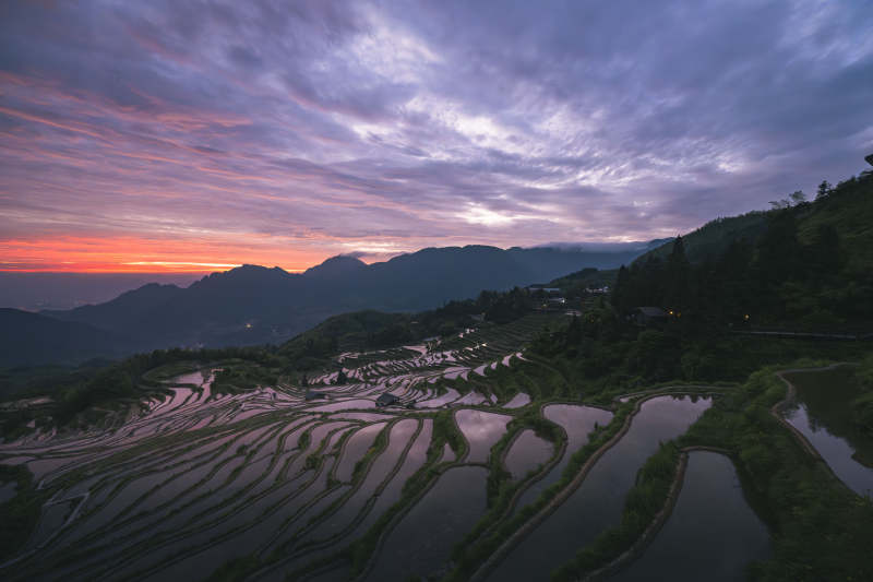 云和梯田朝霞 山色如诗图片
