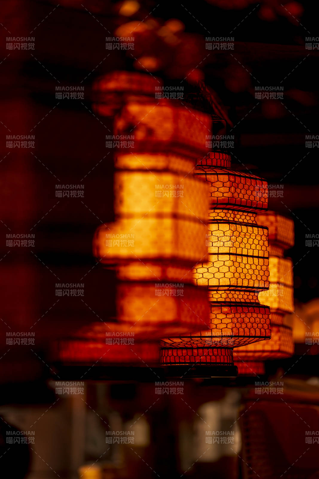 暖光灯笼 夜色温柔图片