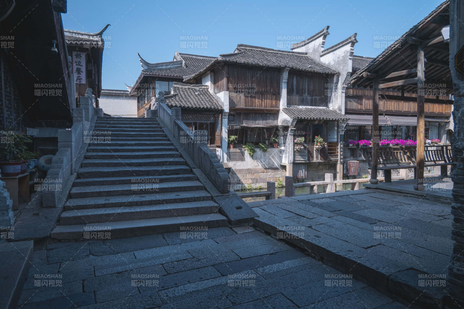 浙江乌镇南栅古韵水乡石阶桥图片