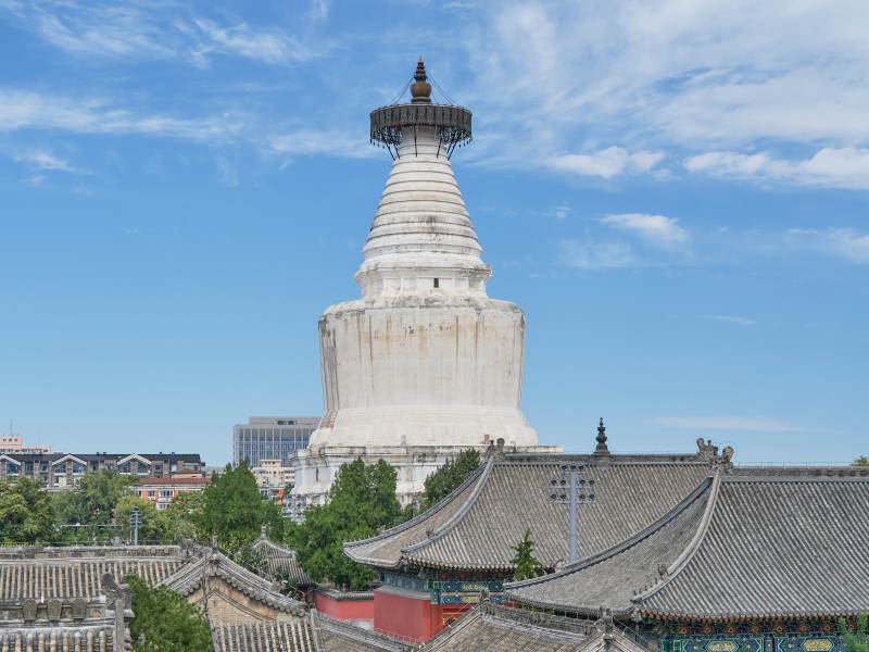 北京市西城区妙应寺白塔风光特写图片