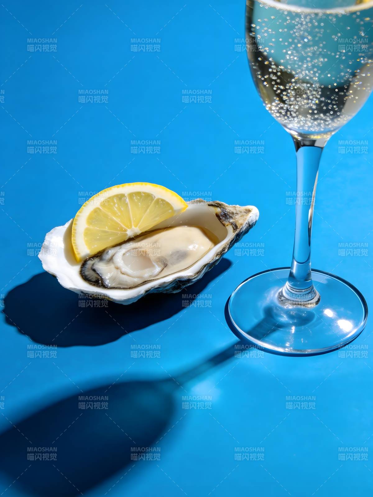 生蚝配香槟 蓝调奢华味图片