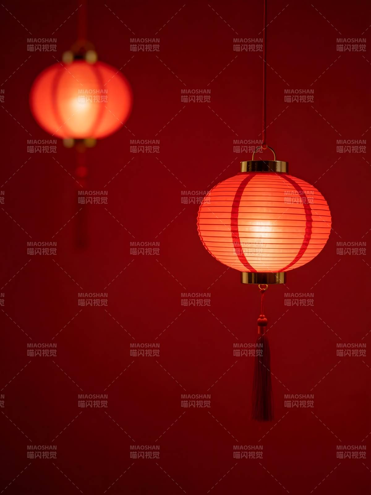 红灯笼映喜庆夜图片