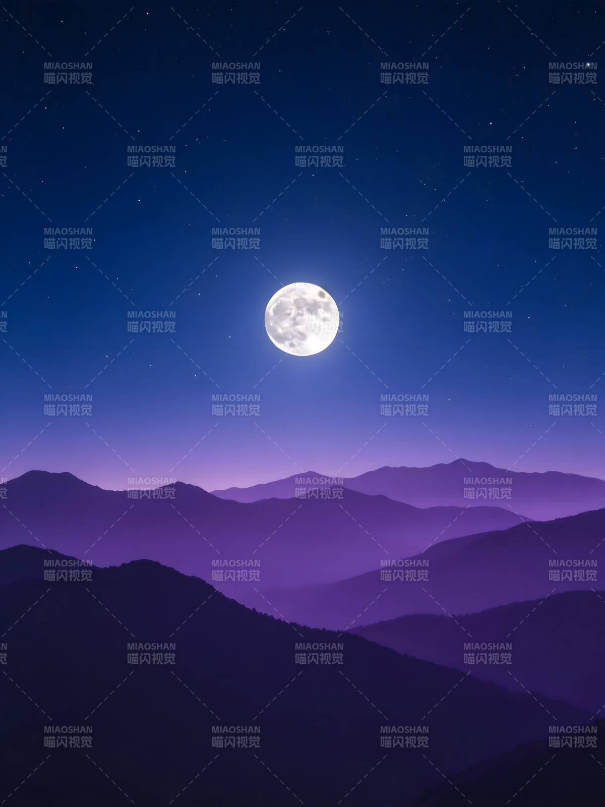 月照紫山夜静谧图片