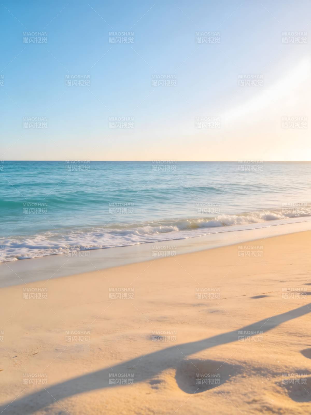 夕阳沙滩 浪轻沙暖影长图片