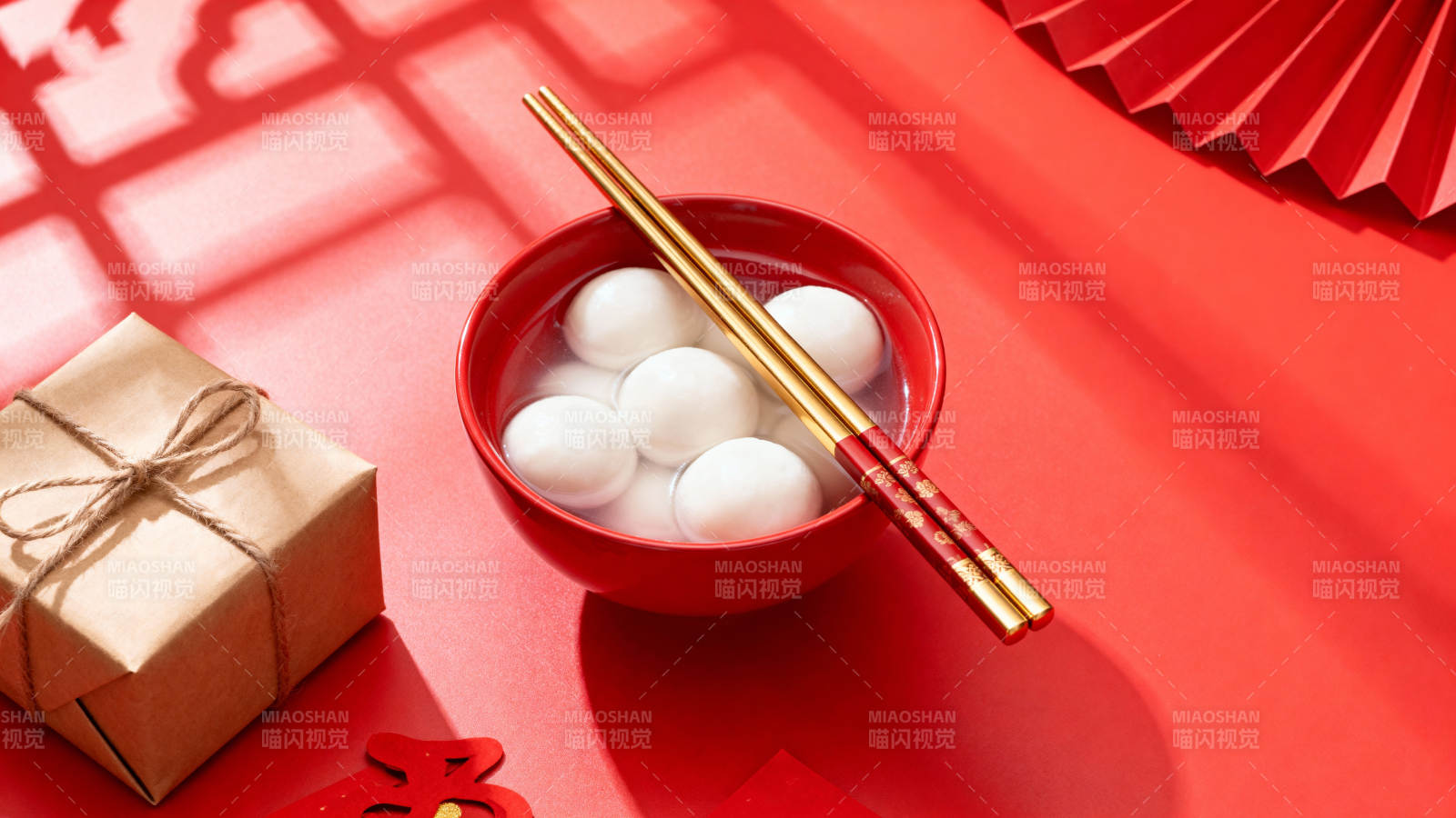 红碗汤圆迎新春图片