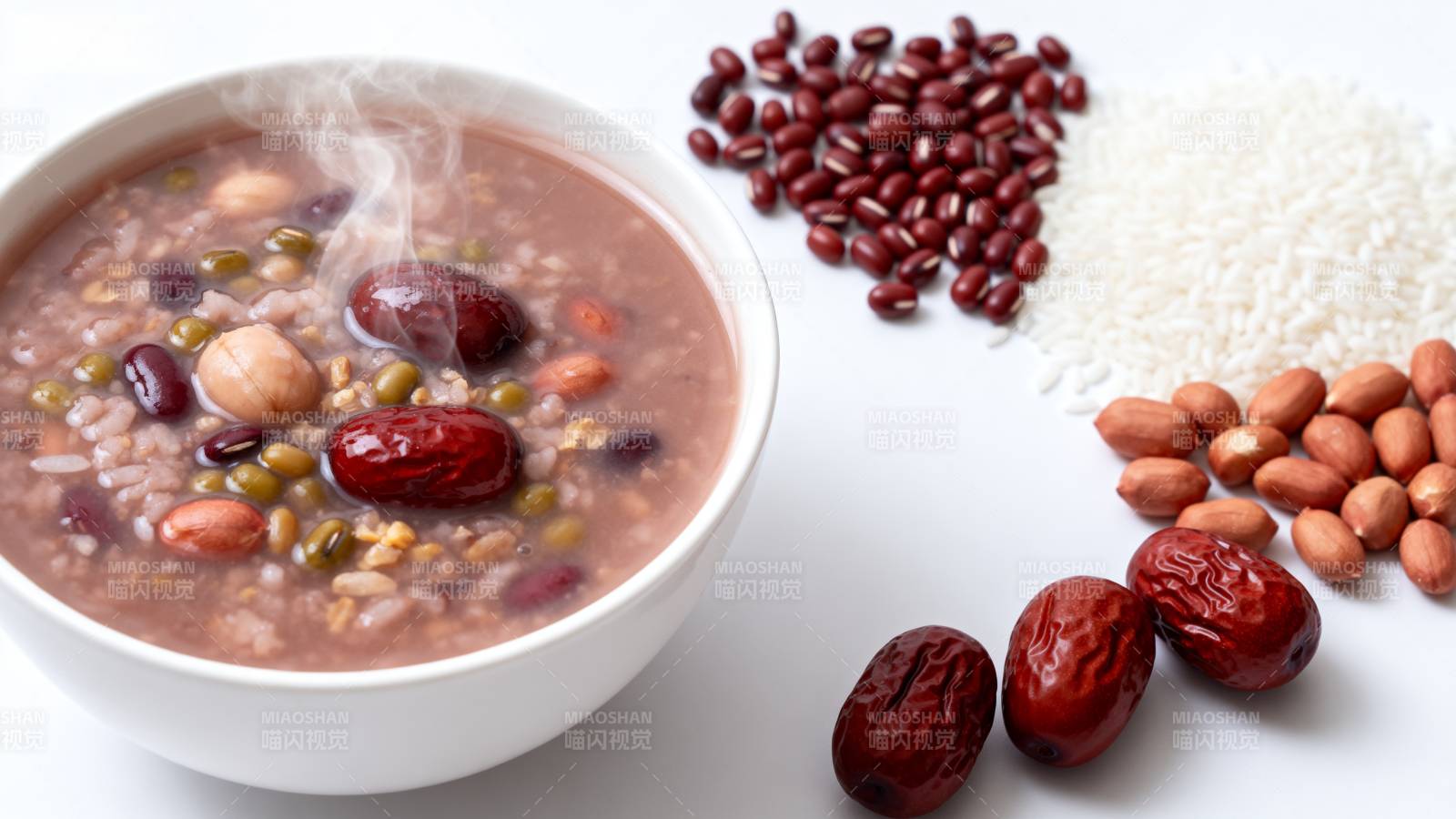 八宝粥配红豆花生红枣图片