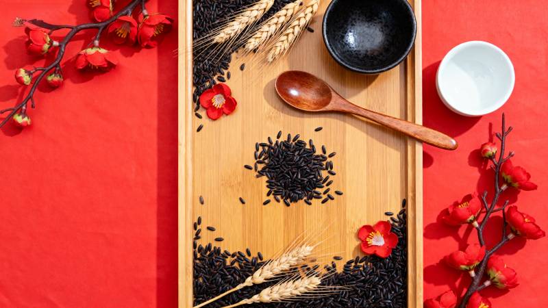 红底黑米麦穗梅花雅集图片