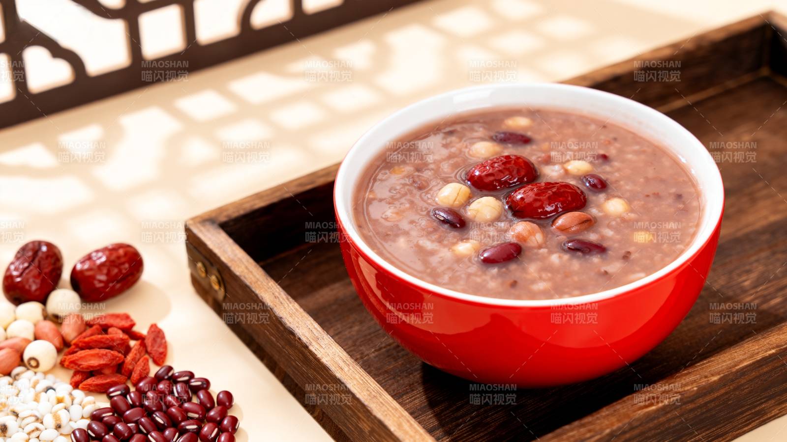 红枣红豆粥 养生暖胃佳选图片