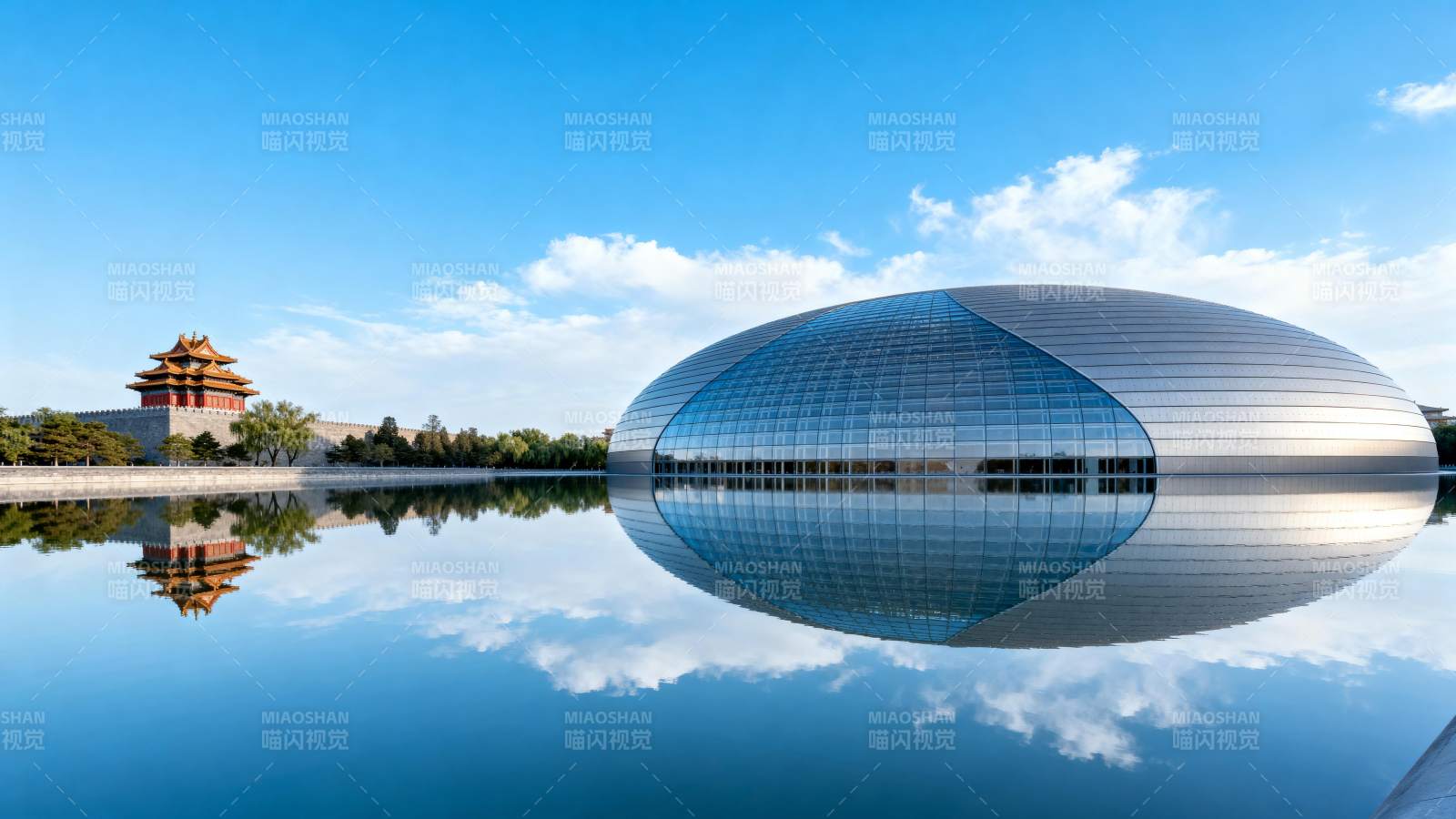国家大剧院映水天光图片