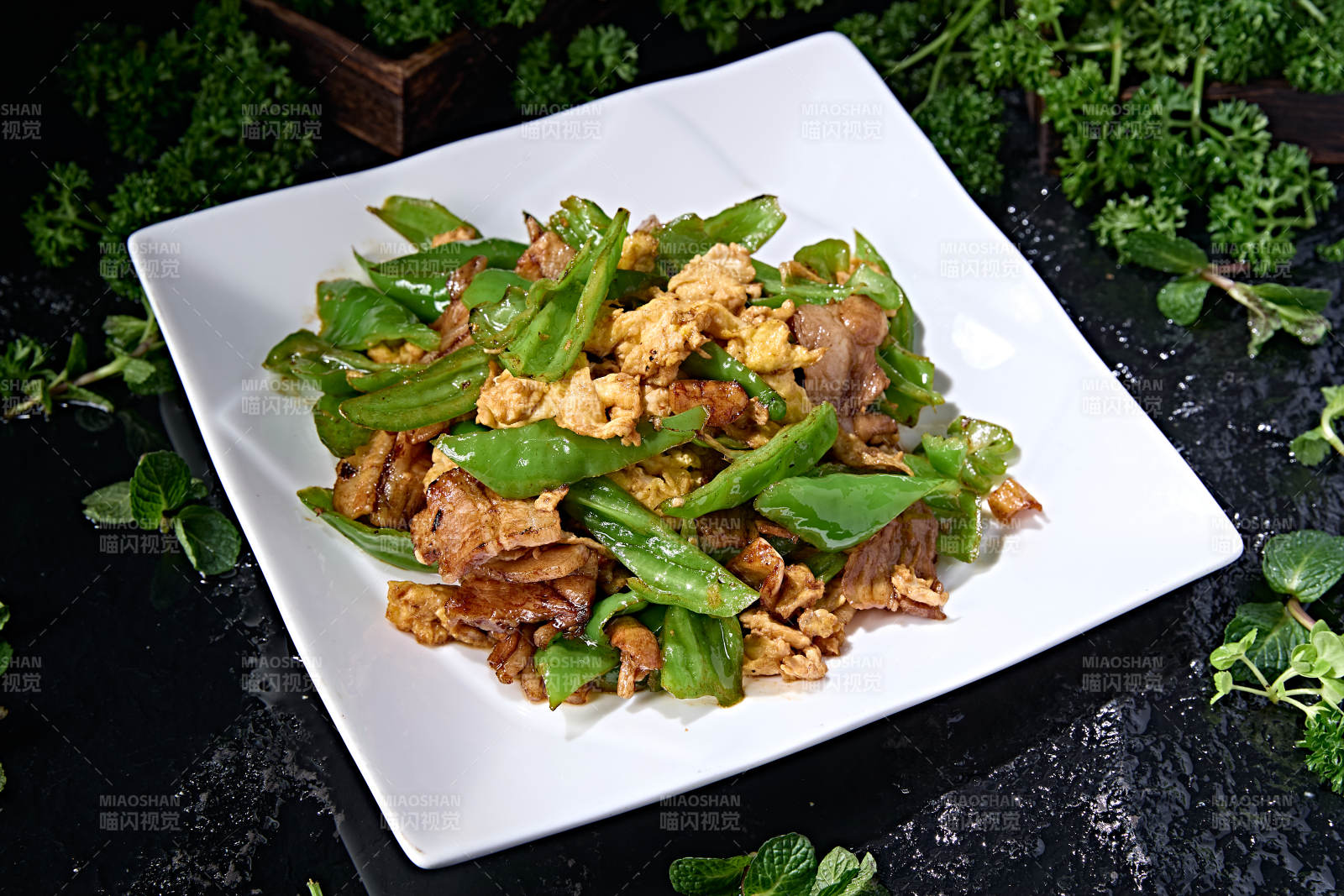 美味柴鸡蛋螺丝椒炒大刀回锅肉图片