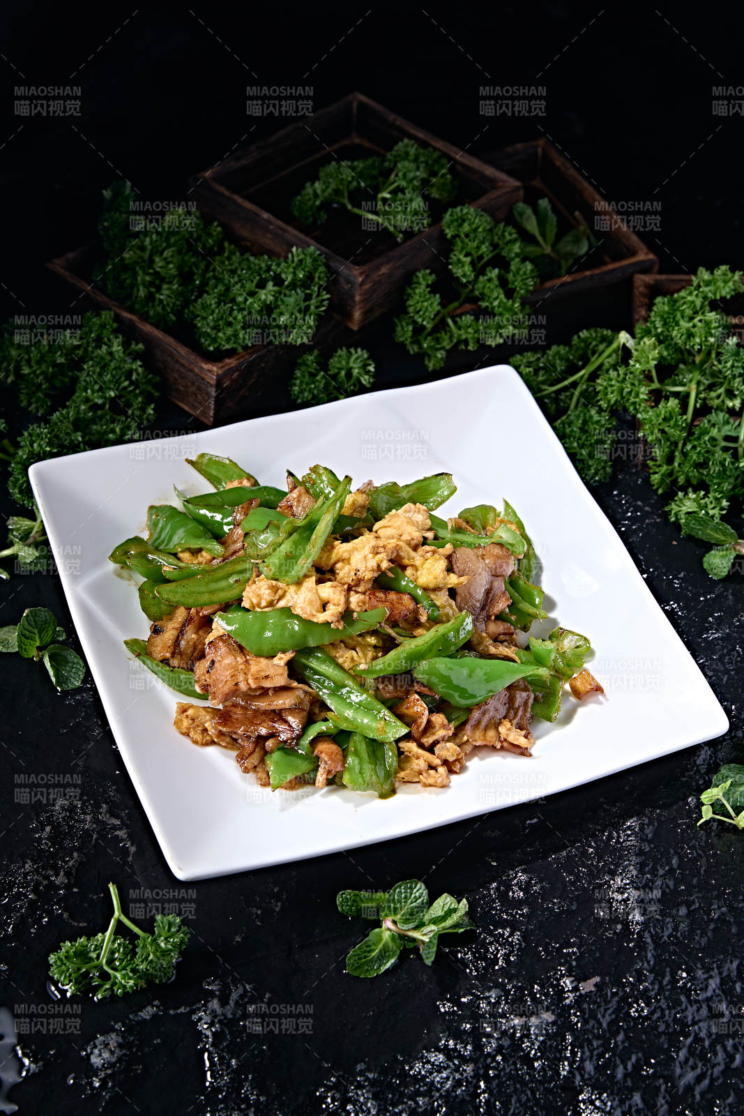 美味柴鸡蛋螺丝椒炒大刀回锅肉图片