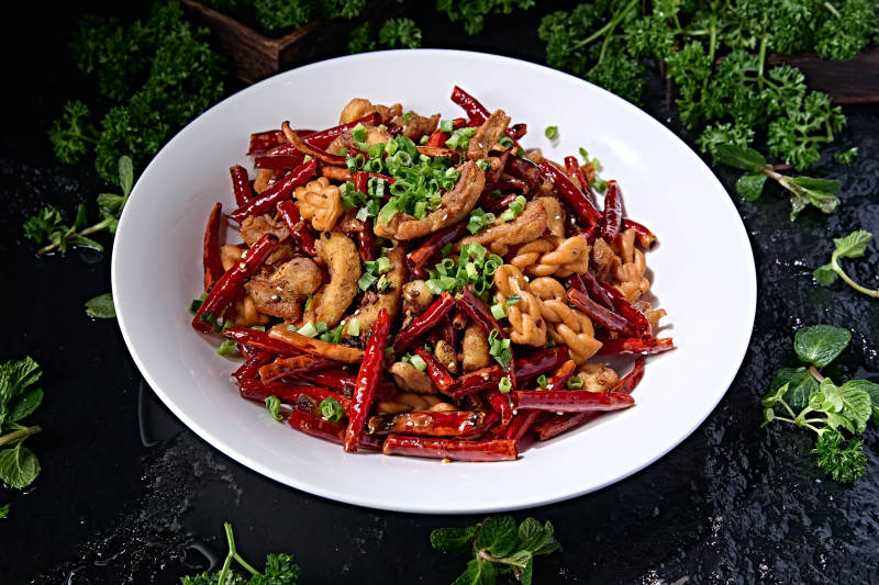 川渝美味葱香辣椒油渣爆炒小麻花图片