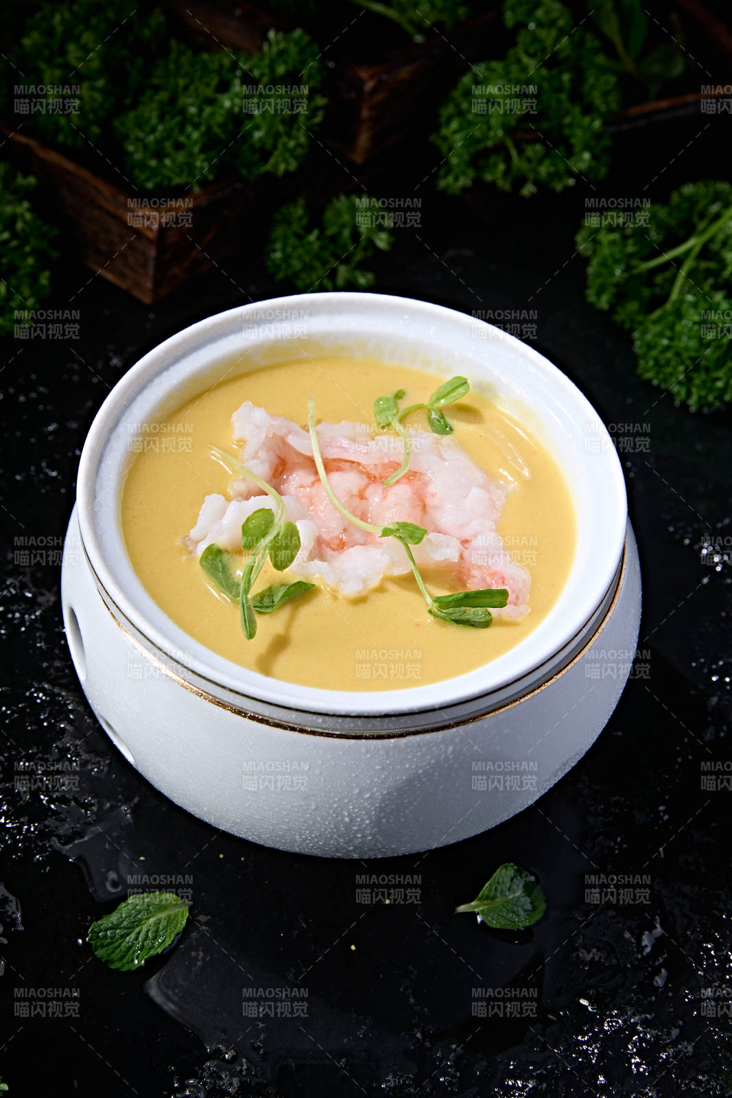 鲜豆糜豆糊豆苗烫鲜虾仁图片