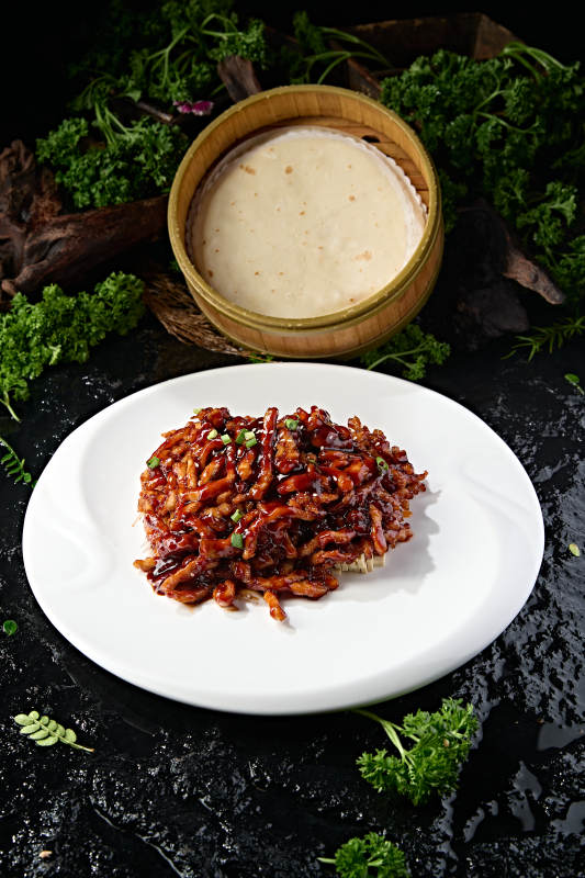 京味小炒京酱肉丝配卷饼图片