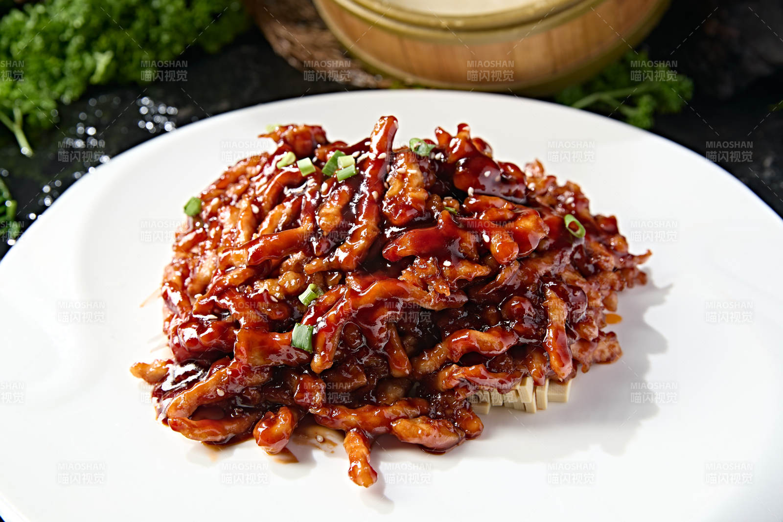京味小炒京酱肉丝配卷饼图片
