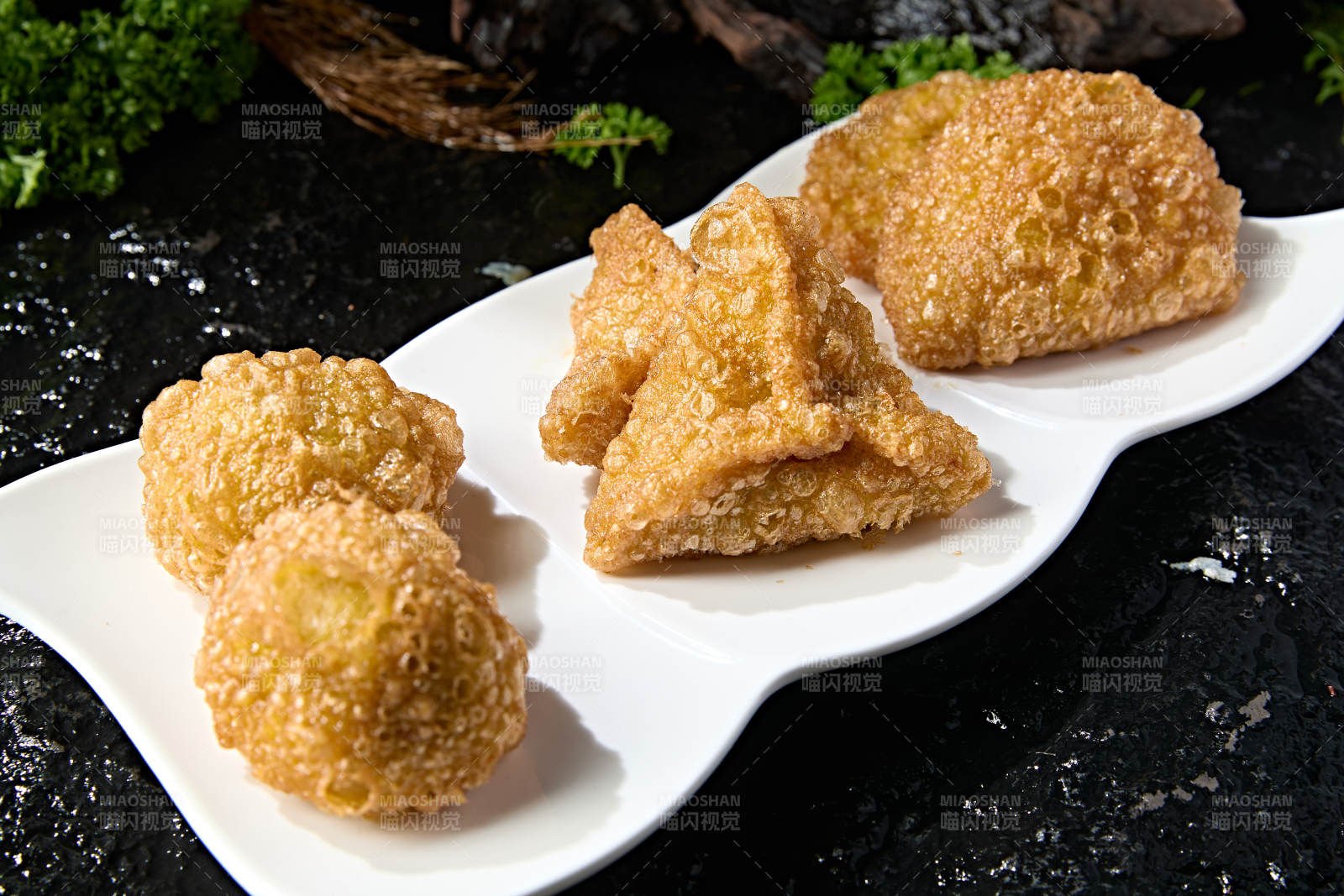 地方传统美食蔚县油炸黄糕图片