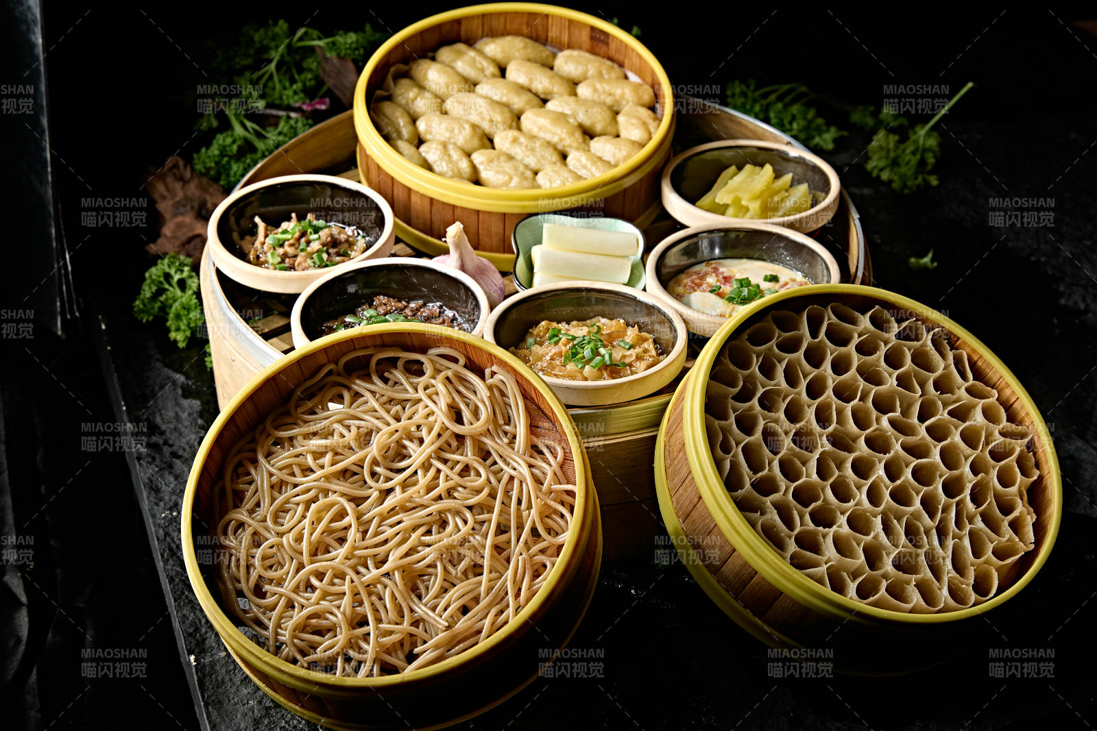 张垣美食粗粮健康的蒸莜面窝窝图片