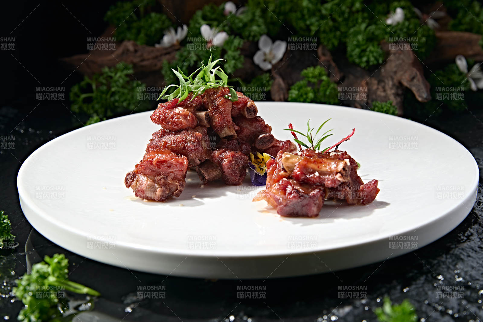 精美凉菜风味糖醋小排骨图片