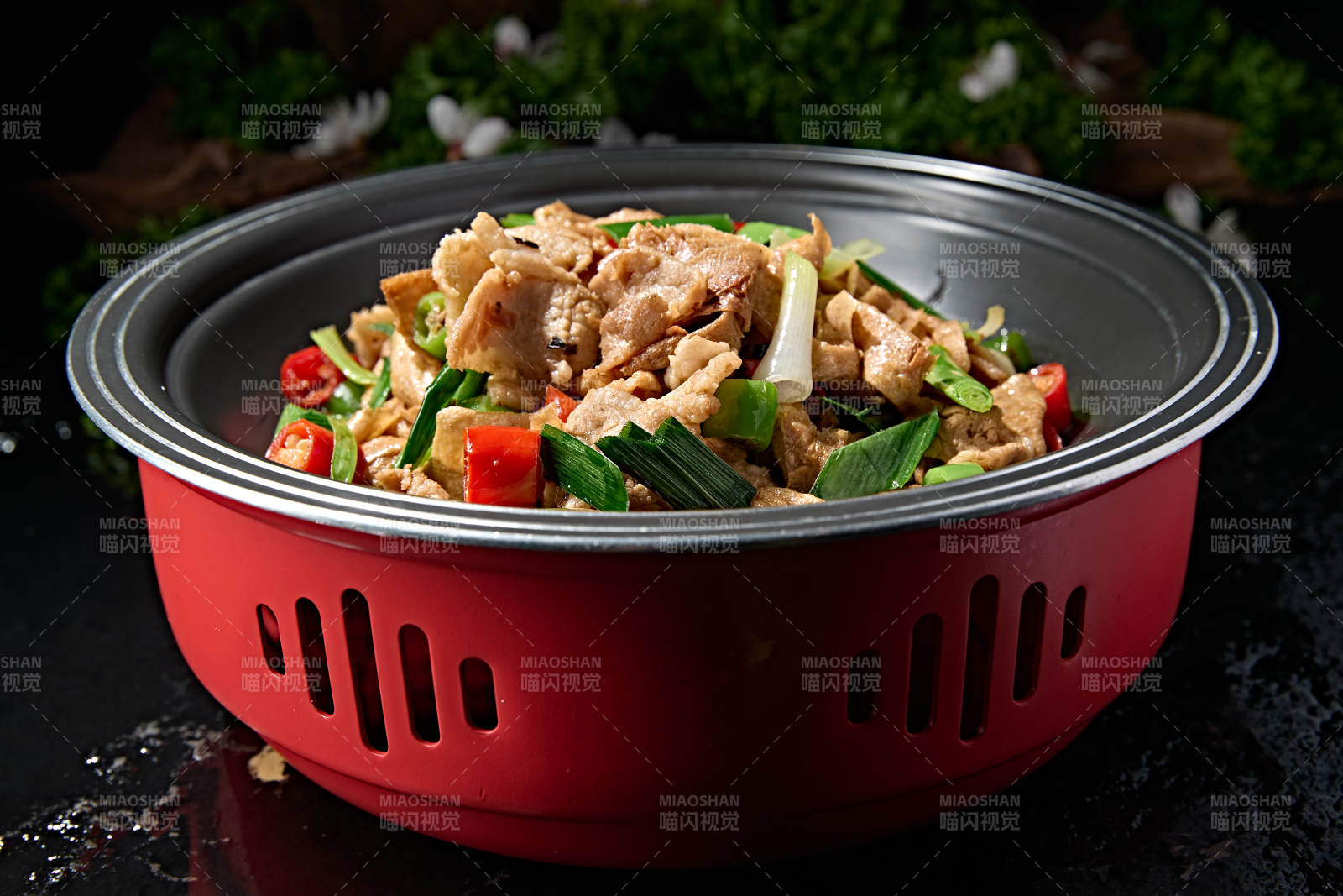 米椒青蒜豆豉爆炒油皮回锅肉图片
