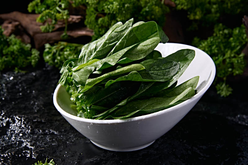 火锅涮菜食材新鲜绿叶菠菜图片