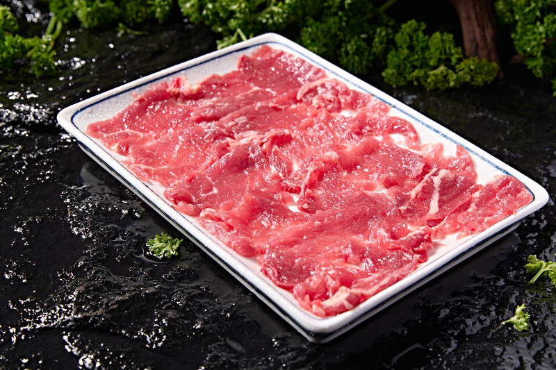 潮汕火锅涮煮荤食材鲜切生牛肉片图片