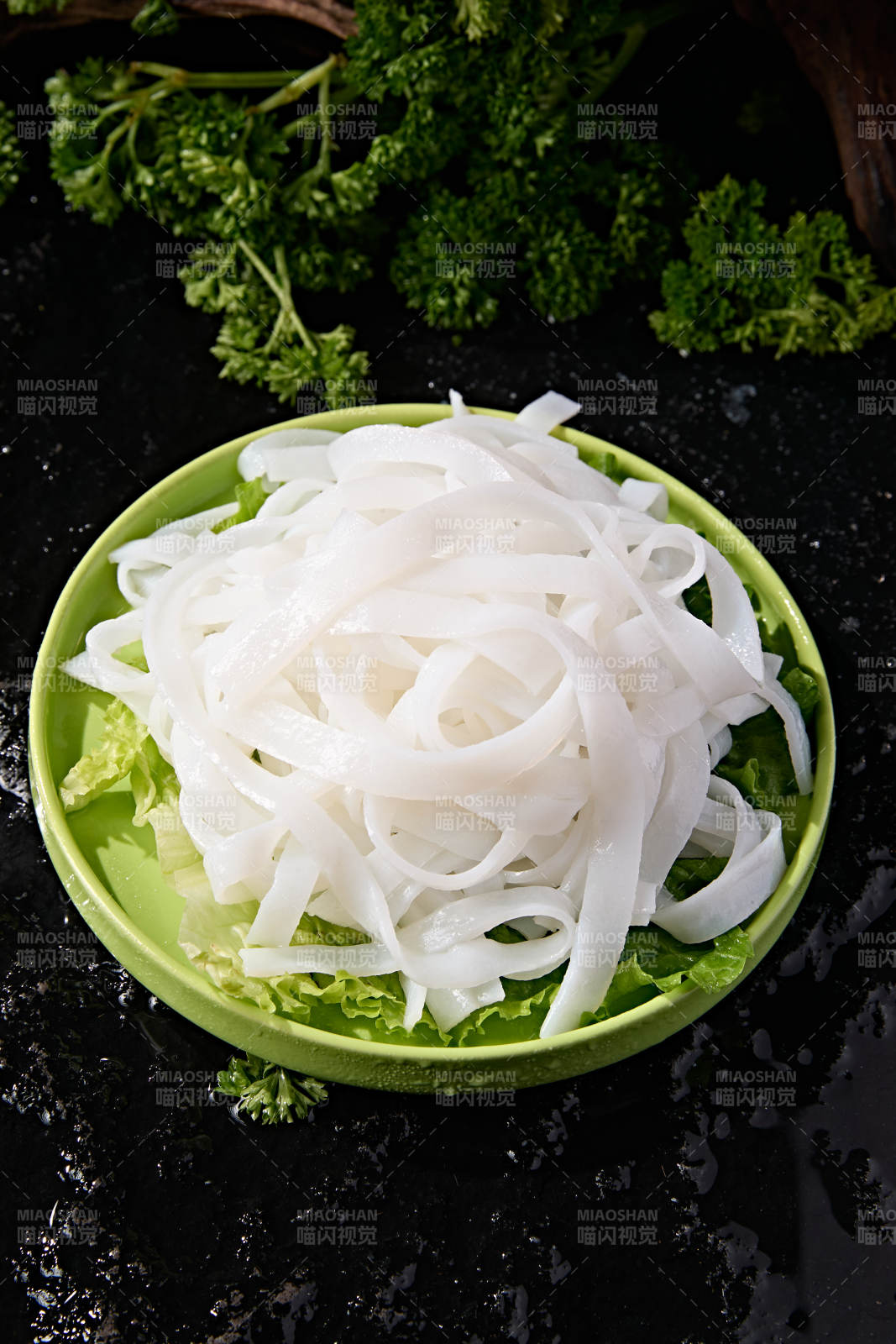 火锅涮煮食材新鲜湿河粉图片