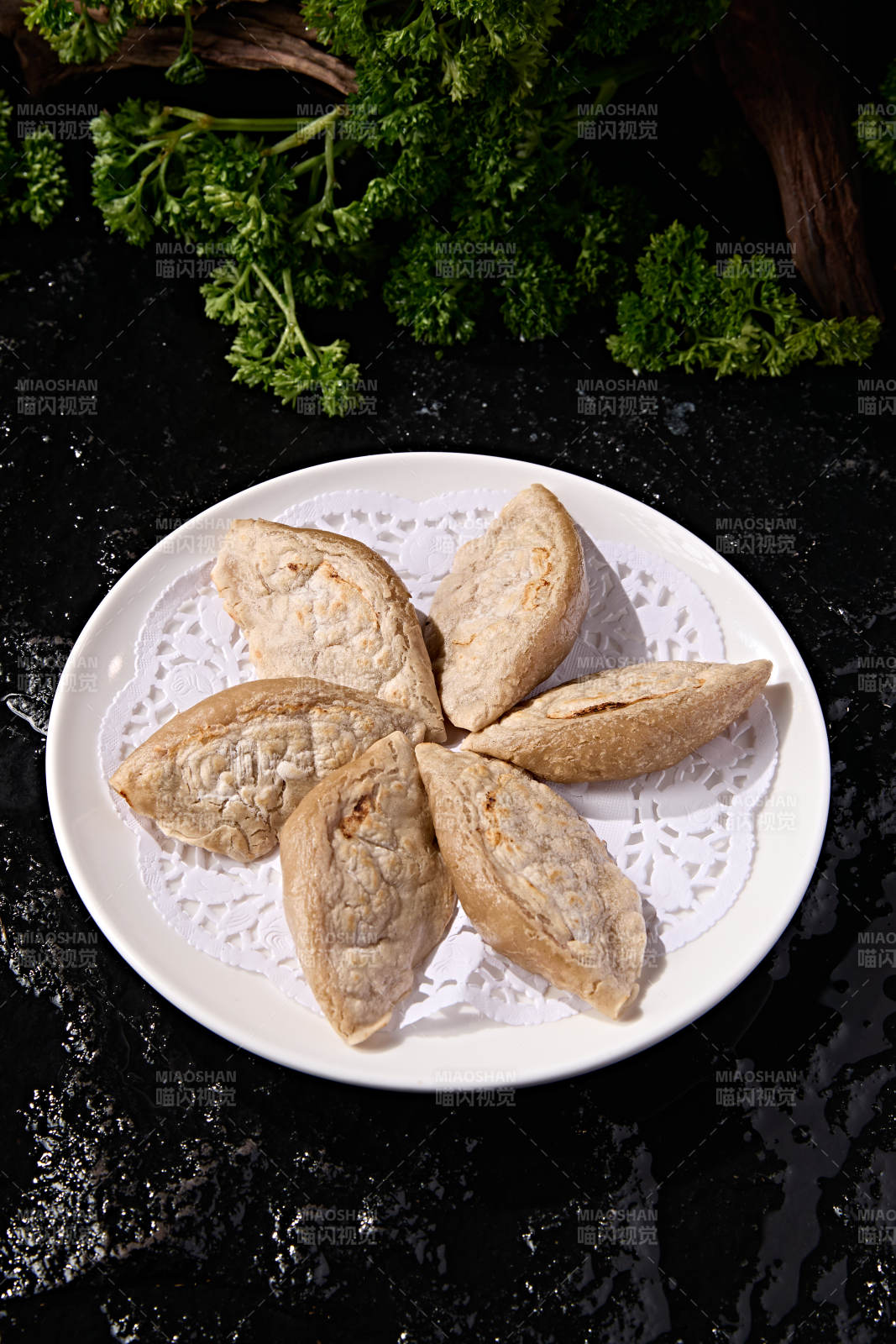 农家杂粮面食手工莜面锅巴饺子图片
