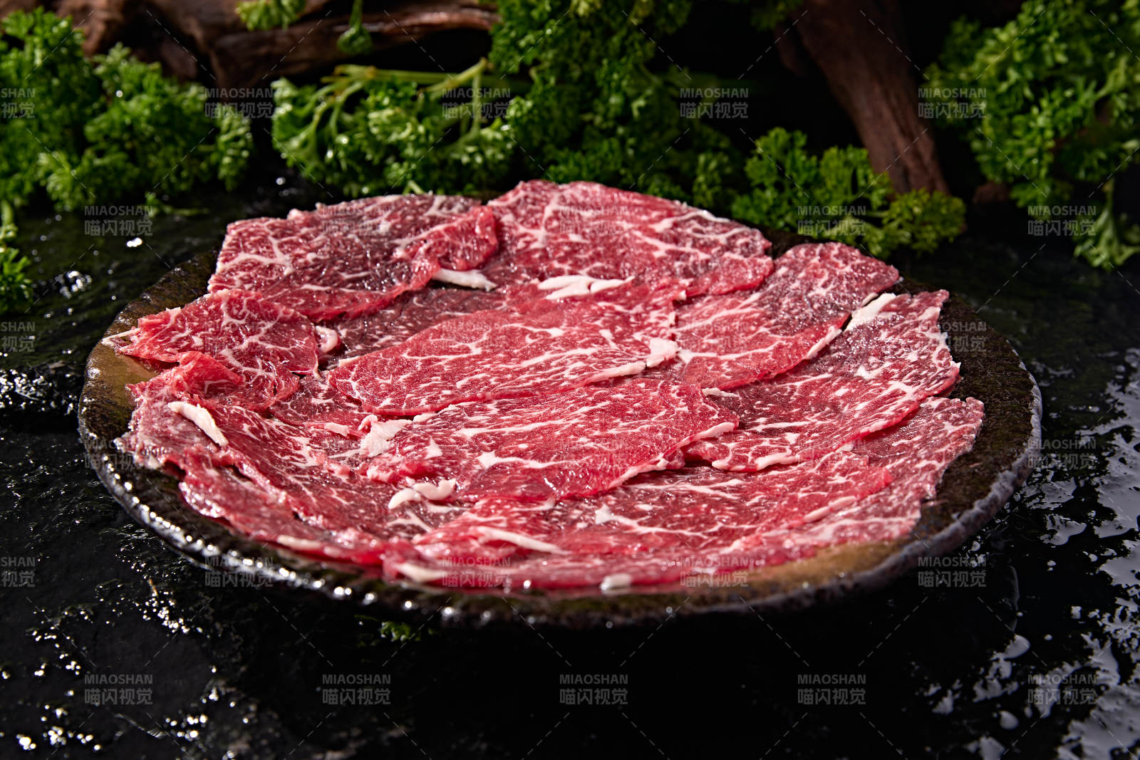 潮汕火锅高档荤食材原切雪花牛肉片图片
