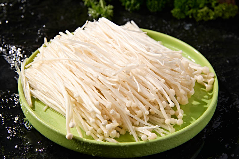 火锅涮煮食用菌食材新鲜整捆金针菇图片