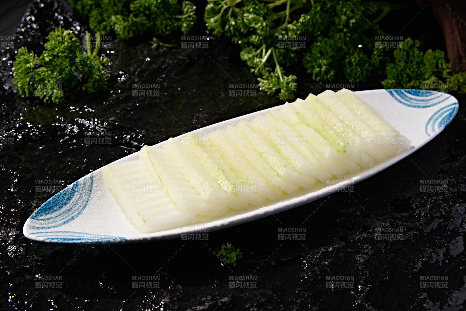 火锅涮煮瓜类素菜食带皮波纹冬瓜片图片