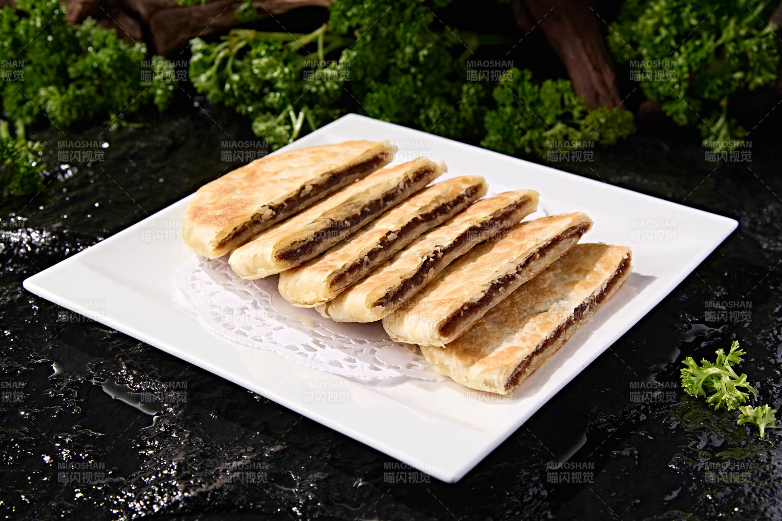 中式面点主食酥皮夹层红糖豆沙饼图片