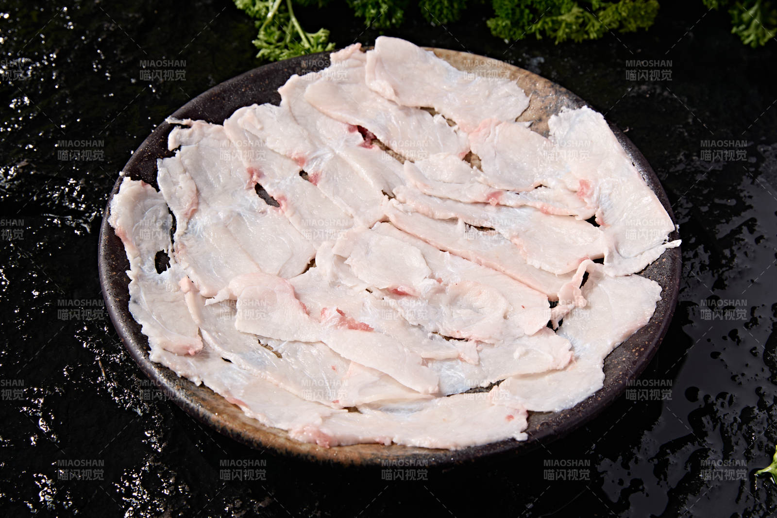 火锅涮煮荤类食材薄切生牛胸口图片