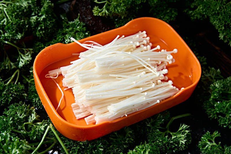 火锅食材新鲜金针菇图片